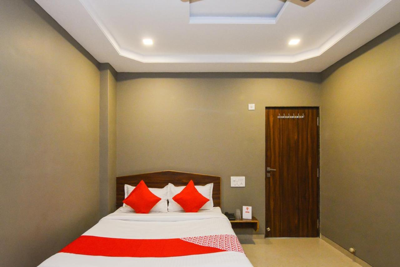 Sukrangu Palace Hotel Shirdi Eksteriør billede